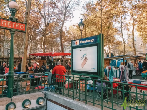 Outdoor markets in Paris